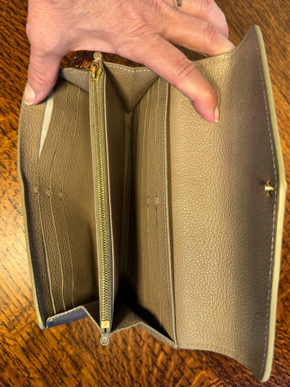 Louis Vuitton Empreinte Sarah Wallet in Tourterelle/Cream